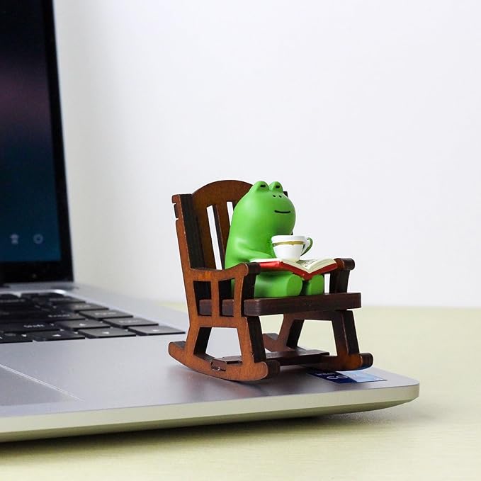 Miniature Frog Figurines - Funny Frog Sculpture for Shelf, Desk Decoration - Frog Desk Accessories - Perfect Cute Frog Gift for Frog Lovers（Rocking Chair）