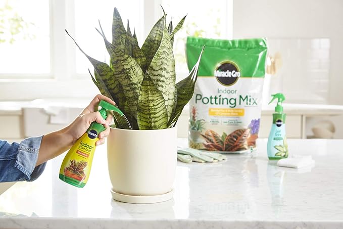 Miracle-Gro Indoor Potting Mix, Indoor Plant Food & Leaf Shine - Bundle of Potting Soil (6 qt.), Liquid Plant Food (8 oz.) & Leaf Shine (8 oz.) for Growing, Fertilizing & Cleaning Houseplants