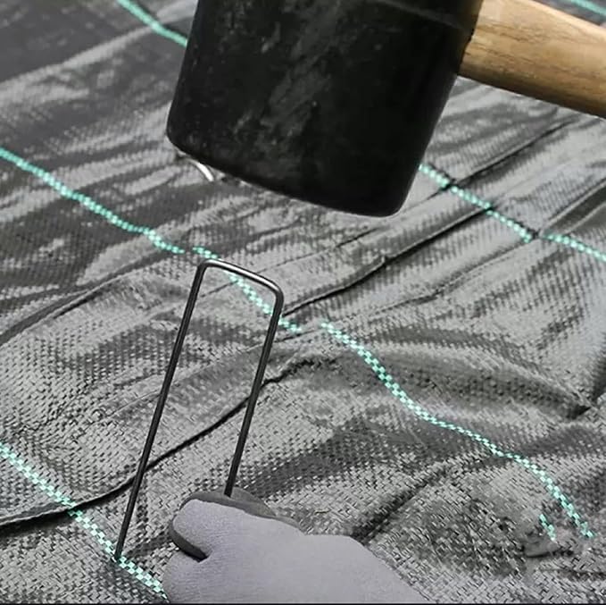 4 inch 25 Pack Black Galvanized Landscape Staples 11 Gauge Garden Stakes Pins Anti-Rust Ground Stakes U-Shaped Tent Stakes are Used for Weed Barrier, Irrigation Tubing, Yard Lawn, Landscape Fabric