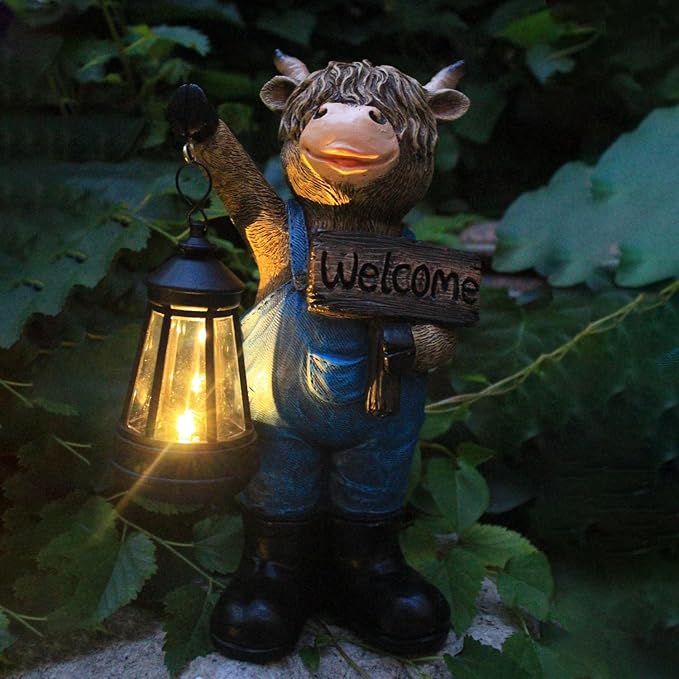 Solar Garden Statues -Highland Cow Lantern Outdoor Handmade Resin Statue with LED Light, and Welcome Holder for Patio, Yard, Gift Ideas (cow2)