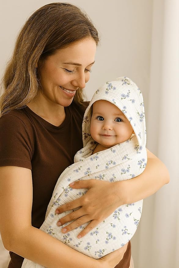 Hooded Baby Towels 2 Pack, Muslin Baby Bath Towels with Hood for Newborn Infant and Toddler, Soft Breathable & Absorbent, 32" x 32" (Floral & Pink, Heavyweight)