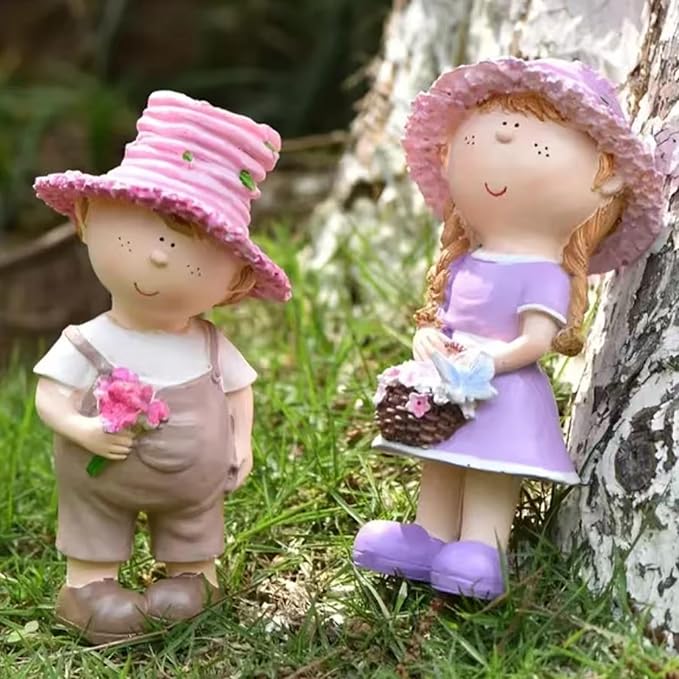Outdoor Garden Couple Figurines - Boy and Girl Statues, Ideal for Patio, Lawn & Garden Decor, Valentine's Day Home Ornament, for Parents and Friends