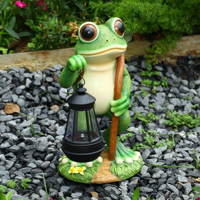 Garden Statue Frog Outdoor Decor, Solar Patio Resin Garden Decor for Outside Yard Decorations Gift for Women, Mom, Grandma