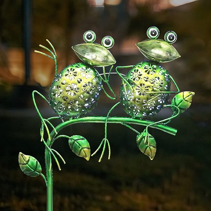 Bshine Outdoor Solar Garden Decorative Frog Lights, Waterproof LED Metal Stake Yard Art for Backyard, Path, Lawn Ornaments for Mom Gifts, Mother's Day Gifts