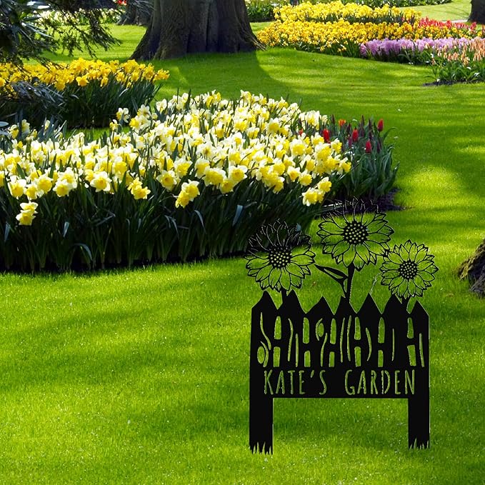 Custom Sunflower Metal Garden Sign with Stakes, Flower Garden Decor, Personalized Family Name Sign, Farmhouse Yard Decorative, Patio Art, Mother's Day Gift, Mom Gift, Housewarming Gift