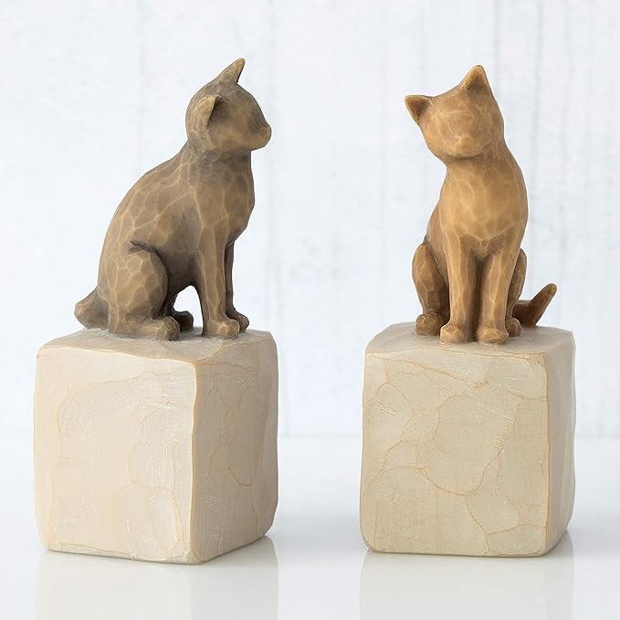 Willow Tree Love My Cat (Light), Always with me, Full of Personality, A Gift to Celebrate A Pet Adoption for Animal Lovers and Tabby Cat Owners, Sculpted Hand-Painted Figure