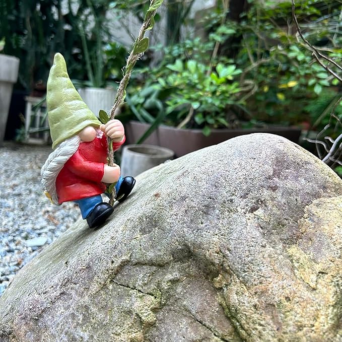 Hanging Gnome Garden Statue Decoration,Climbing Garden Gnomes Statue Figurine Ornament for Indoor Outdoor Home Garden Decor，Gift for Women,mom